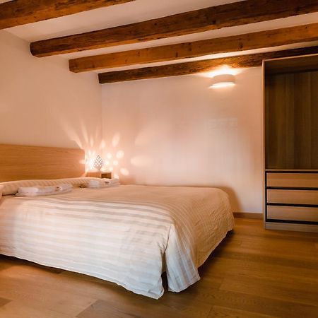 Historical And Luxury Apartment Bologna Exterior foto