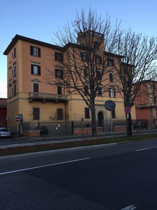 Historical And Luxury Apartment Bologna Exterior foto